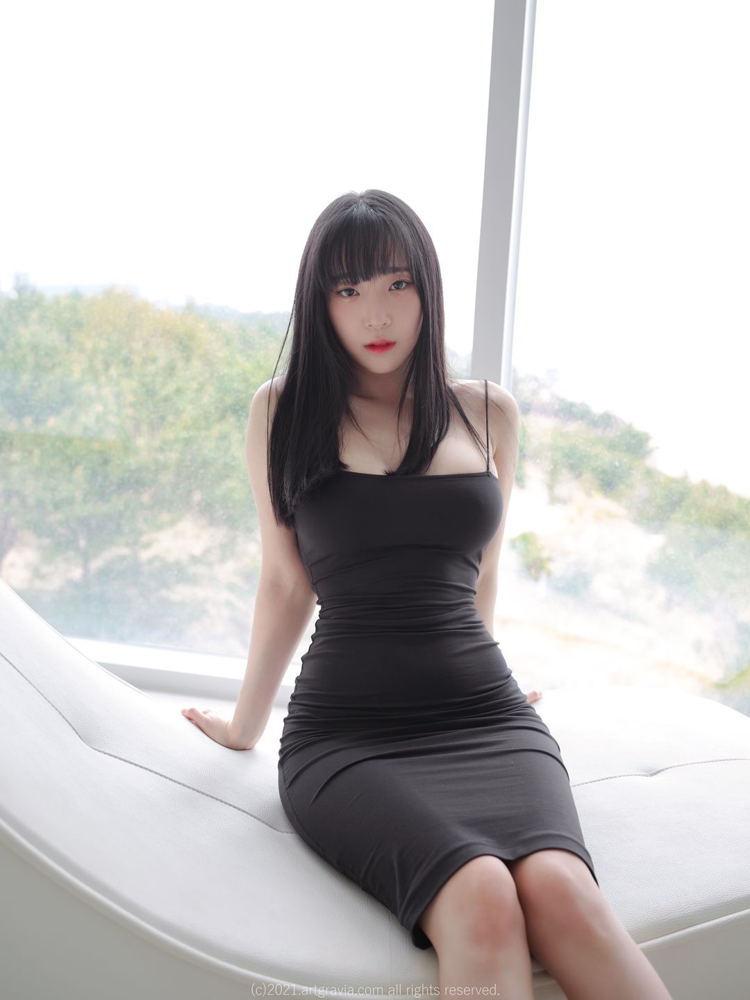 图片[3]-姜仁卿《ARTGRAVIA_VOL280》，纯黑与纯白，吊带裙下的甜美故事！-爱看兔