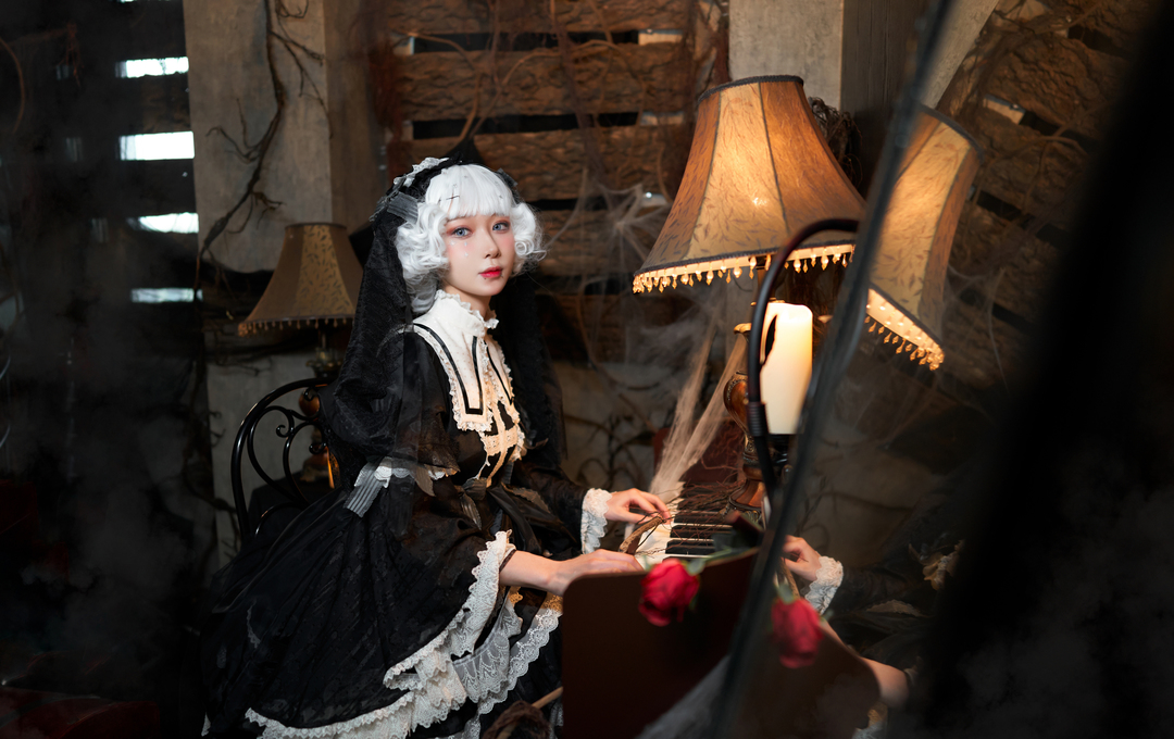 阿包也是兔娘《小裙子 夜之钢琴曲》自拍魅力无限，美少女穿搭独家揭秘！-爱看兔