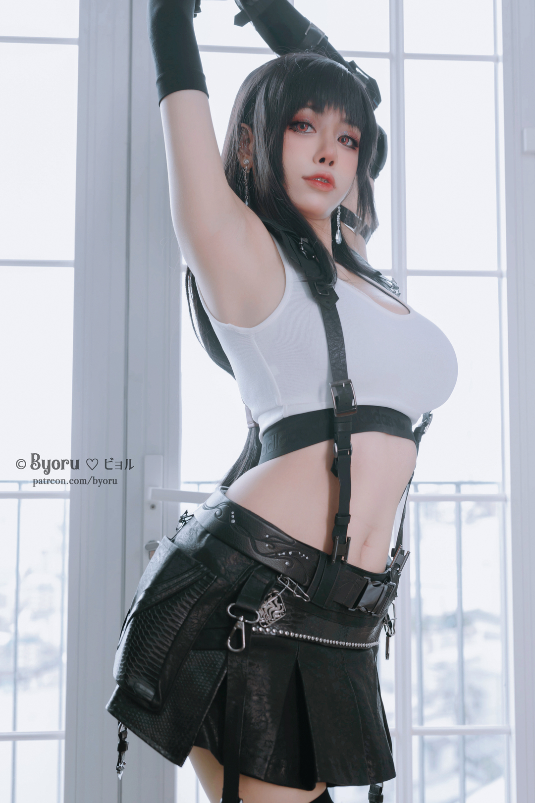 图片[4]-美艳女神Byoru《Tifa 蒂法》自拍，化身游戏女神惊艳全场！-爱看兔
