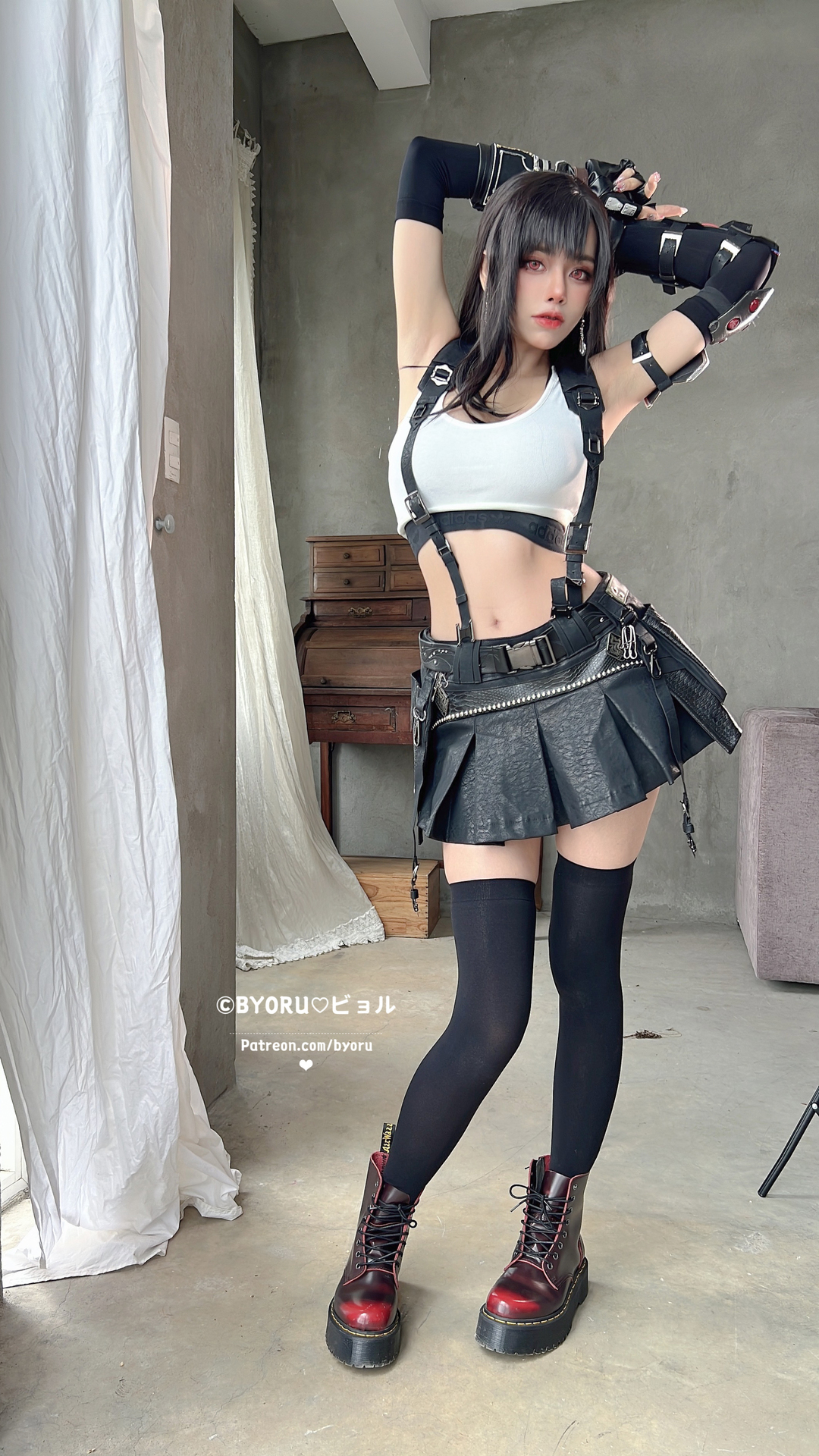 图片[5]-美艳女神Byoru《Tifa 蒂法》自拍，化身游戏女神惊艳全场！-爱看兔