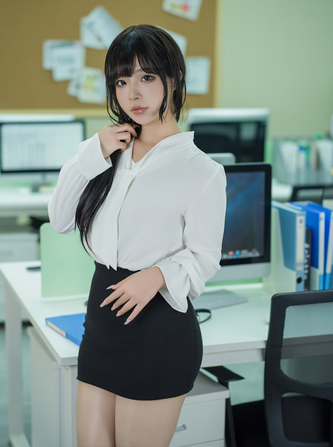 图片[4]-Yuuhui玉汇《潜规则》：探索美丽女孩的职场秘密-爱看兔